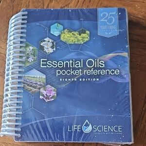Essential Oils Pocket Reference - 8th Edition From Life Science